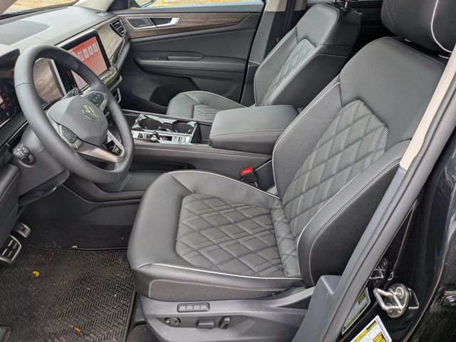 2025 Volkswagen Atlas SEL Premium R-Line - Photo 12