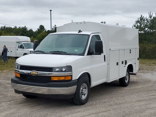 New 2026 Chevrolet Express 3500 - photo 2