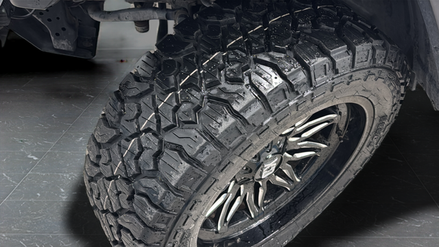 Used 2021 Bright White Clearcoat Jeep Unlimited Rubicon image 36