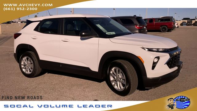 Summit White 2026 Chevrolet Trailblazer LS FWD SUV / Crossover Front-Wheel Drive Continuously Variable Transmission