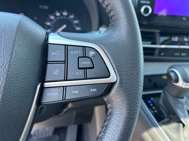 Used 2025 Toyota Sienna Van
