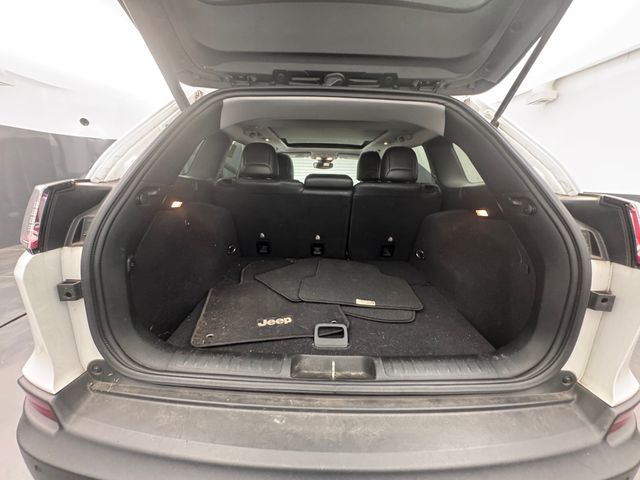 2019 Bright White Clearcoat Jeep Cherokee Limited 4X4 SUV
