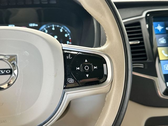 2020 Volvo XC90 T6 Momentum - 9