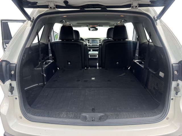 2019 Toyota Highlander XLE - Blizzard Pearl exterior view 18