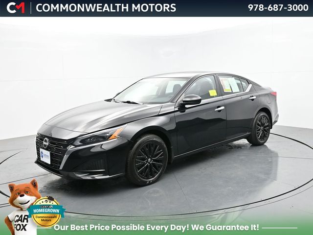 Super Black Clearcoat 2025 Nissan Altima Sedan All-Wheel Drive Continuously Variable Transmission