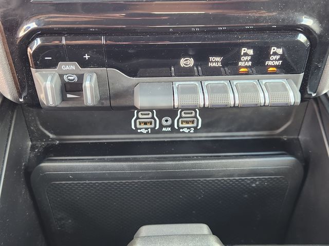 2025 Ram 2500 Big Horn White at Texan Dodge Chrysler Jeep Ram