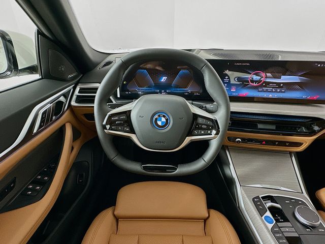 2025 BMW i4 xDrive40 11