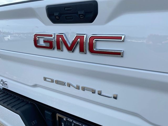 2023 GMC Sierra 2500HD Denali 33