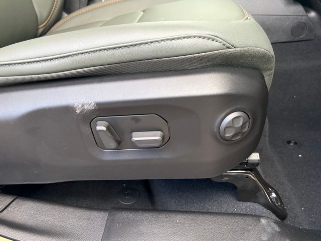 new 2026 Jeep Gladiator car, priced at $51,522