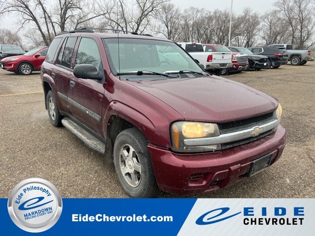 Medium Red Metallic 2004 Chevrolet Trailblazer LS 4WD SUV / Crossover Four-Wheel Drive 4-Speed Automatic Overdrive