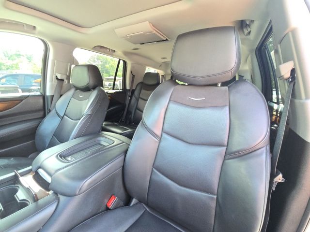 2020 Cadillac Escalade Luxury:C02590