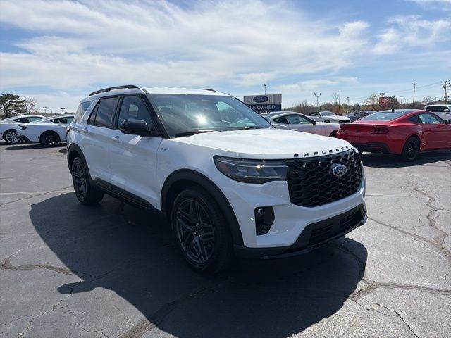 2026 Ford Explorer ST-Line RWD