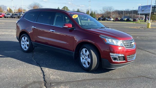 2017 Chevrolet Traverse LT 2