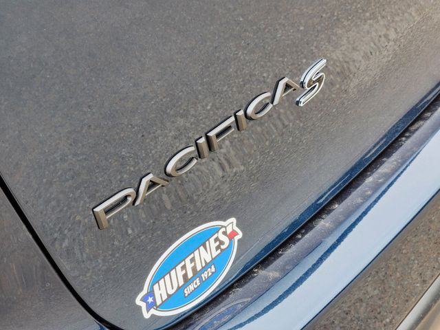 2025 Chrysler Pacifica Hybrid Select 7