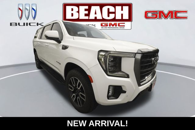 Summit White 2021 GMC Yukon XL SUV / Crossover Four-Wheel Drive 