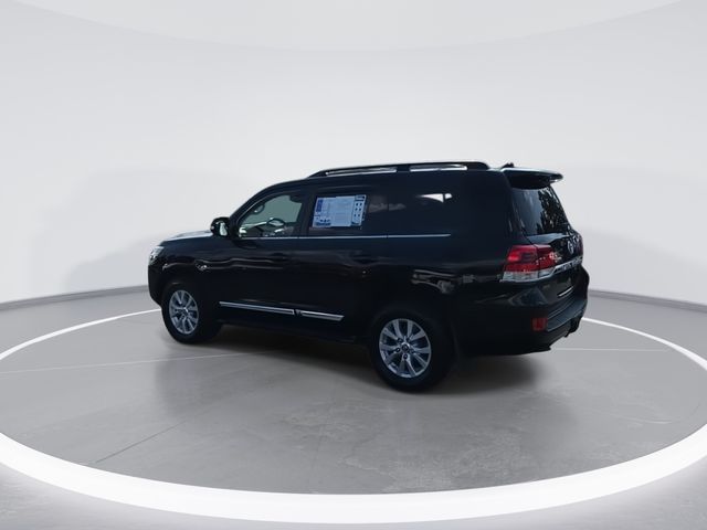 Used 2017  Toyota Base image 6