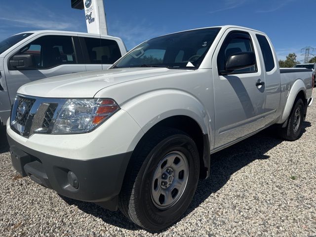 Glacier White 2020 Nissan Frontier S King Cab RWD Pickup Truck 4X2 9-Speed Automatic