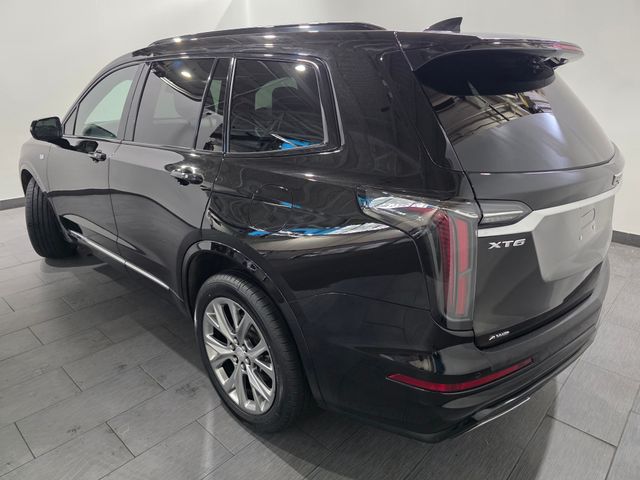 Used 2020 Black Cadillac Sport image 3