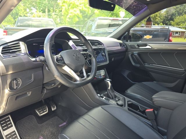 2022 Volkswagen Tiguan 2.0T SE R-Line Black:169404A