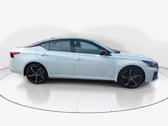New 2026 White Nissan 2.5 SR image 3