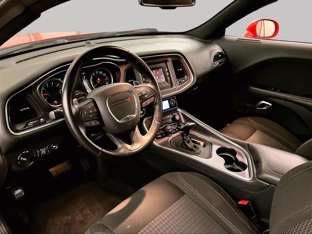 2016 Dodge Challenger SXT - 11