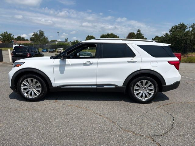 Used 2020 White Ford Limited image 5