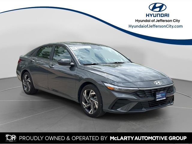 Ecotronic Gray 2025 Hyundai Elantra SEL Sport FWD Sedan Front-Wheel Drive Continuously Variable Transmission