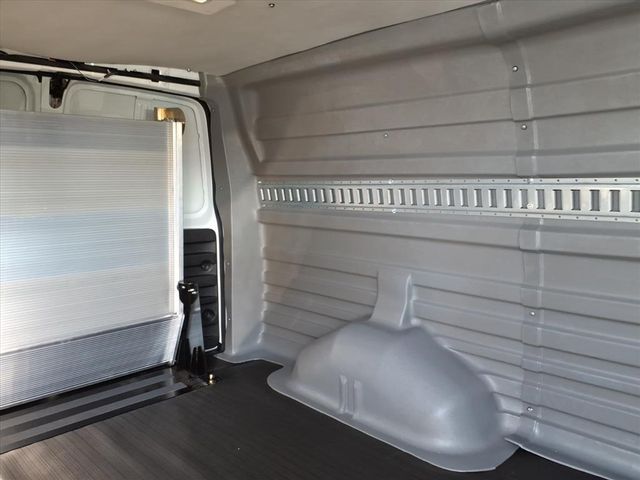 2025 GMC Savana Cargo Work Van - Photo 37