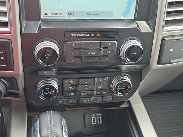 Used 2016 White Platinum Clearcoat Metallic Ford Lariat image 24