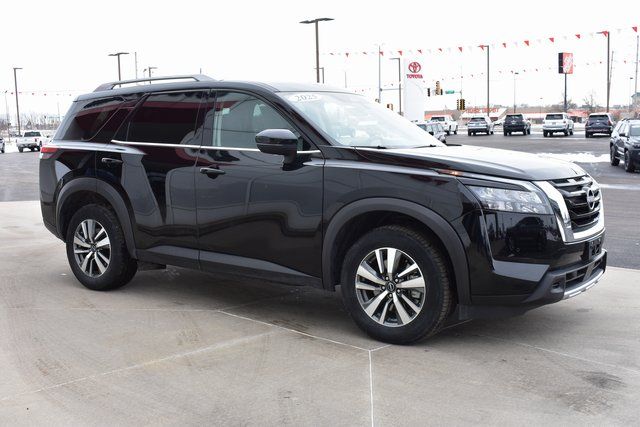Used 2025 Nissan Pathfinder SUV