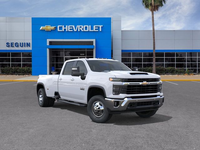 Summit White 2026 Chevrolet Silverado 3500HD Pickup Truck Four-Wheel Drive Automatic