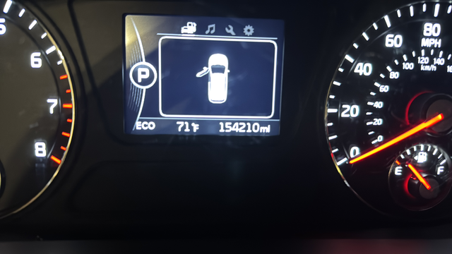 Used 2017 Snow White Pearl Kia LX image 10