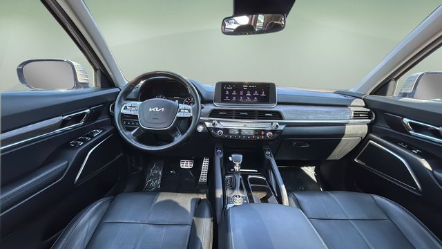 Used 2022 Gray Kia SX image 17
