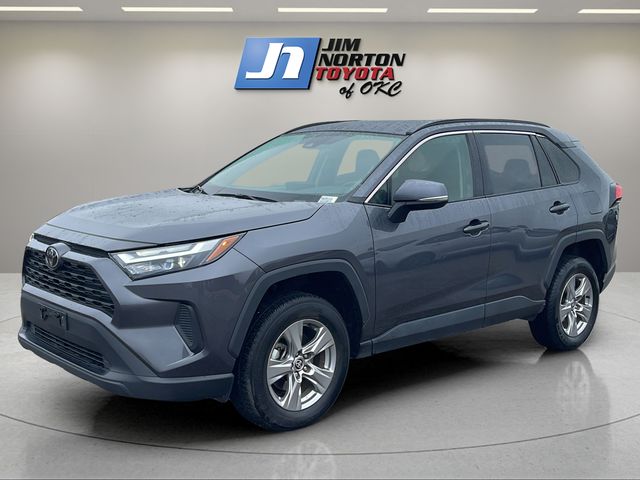 2023 Toyota RAV4 XLE's photo