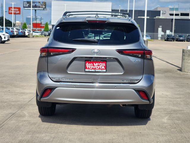 2025 Toyota Highlander Hybrid Platinum  at Gullo Toyota