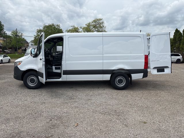 2025 Mercedes-Benz Sprinter 2500 Cargo 144 WB photo