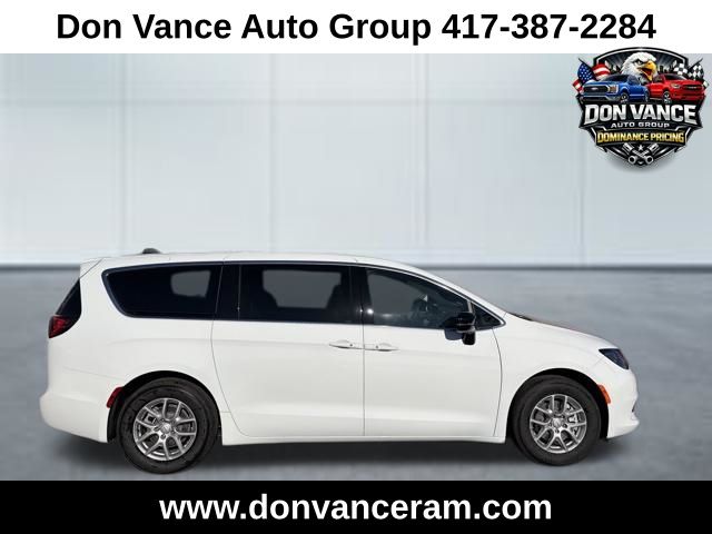 View vehicle photo 7