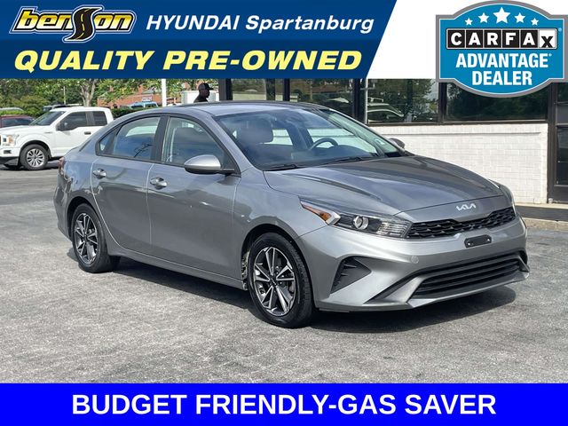 2022 Kia Forte LXS FWD