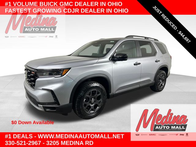 Lunar Silver Metallic 2025 Honda Pilot SUV / Crossover All-Wheel Drive Automatic