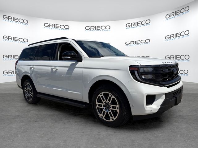 White Metallic 2025 Ford Expedition SUV / Crossover Four-Wheel Drive Automatic