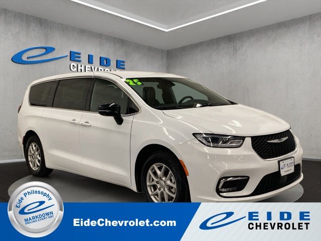 2025 Chrysler Pacifica Select FWD