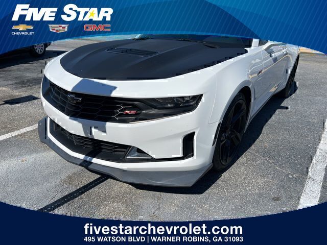 Summit White 2022 Chevrolet Camaro Coupe Rear-Wheel Drive Automatic