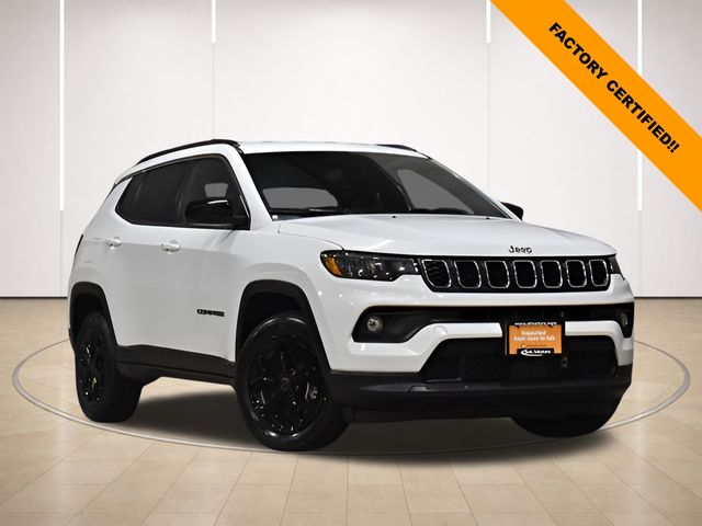 Bright White Clearcoat 2025 Jeep Compass Latitude 4WD SUV / Crossover Four-Wheel Drive 8-Speed Automatic