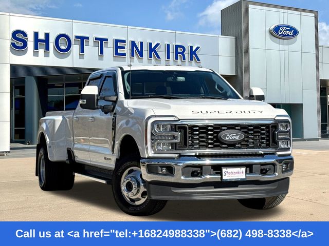 2023 Ford F-350 Super Duty Lariat Crew Cab LB DRW 4WD