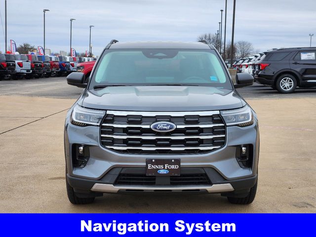 2025 Ford Explorer Active photo