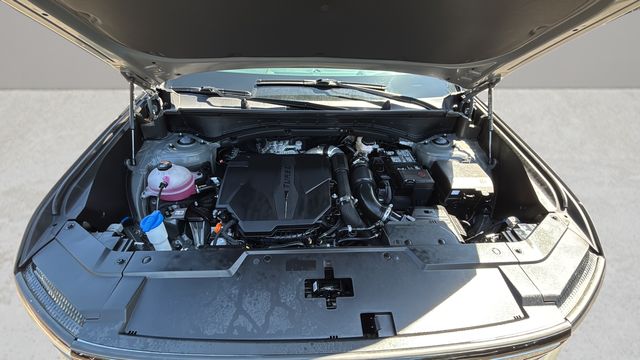 Used 2025 Gray Hyundai SEL image 32