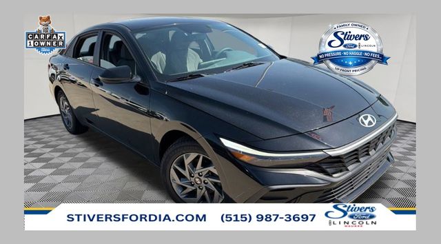 Abyss Black 2024 Hyundai Elantra Sedan Front-Wheel Drive Continuously Variable Transmission