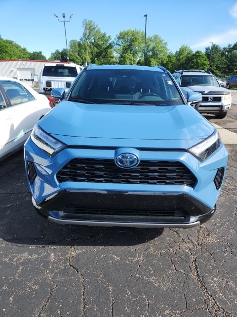 2024 Toyota RAV4 Hybrid SE - Image 2