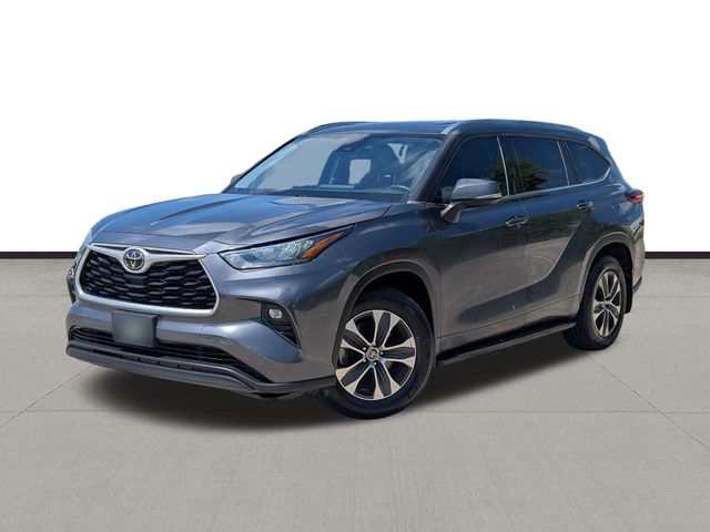 2020 Toyota Highlander XLE Gray at Don McGill Toyota