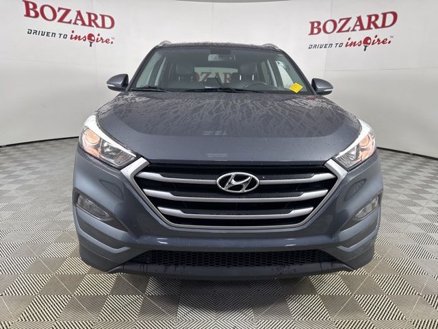 2017 Coliseum Gray Hyundai Tucson SE Plus FWD SUV